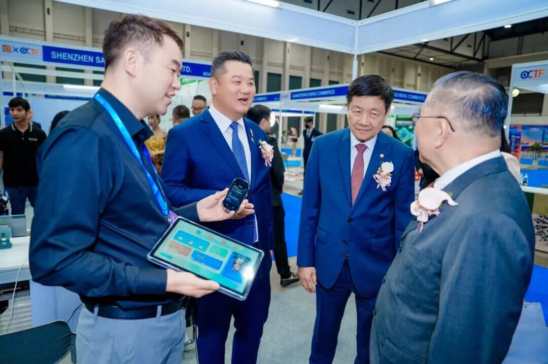 中文出海再加速！九学王双展闪耀中东东南亚，全球化布局按下快进键